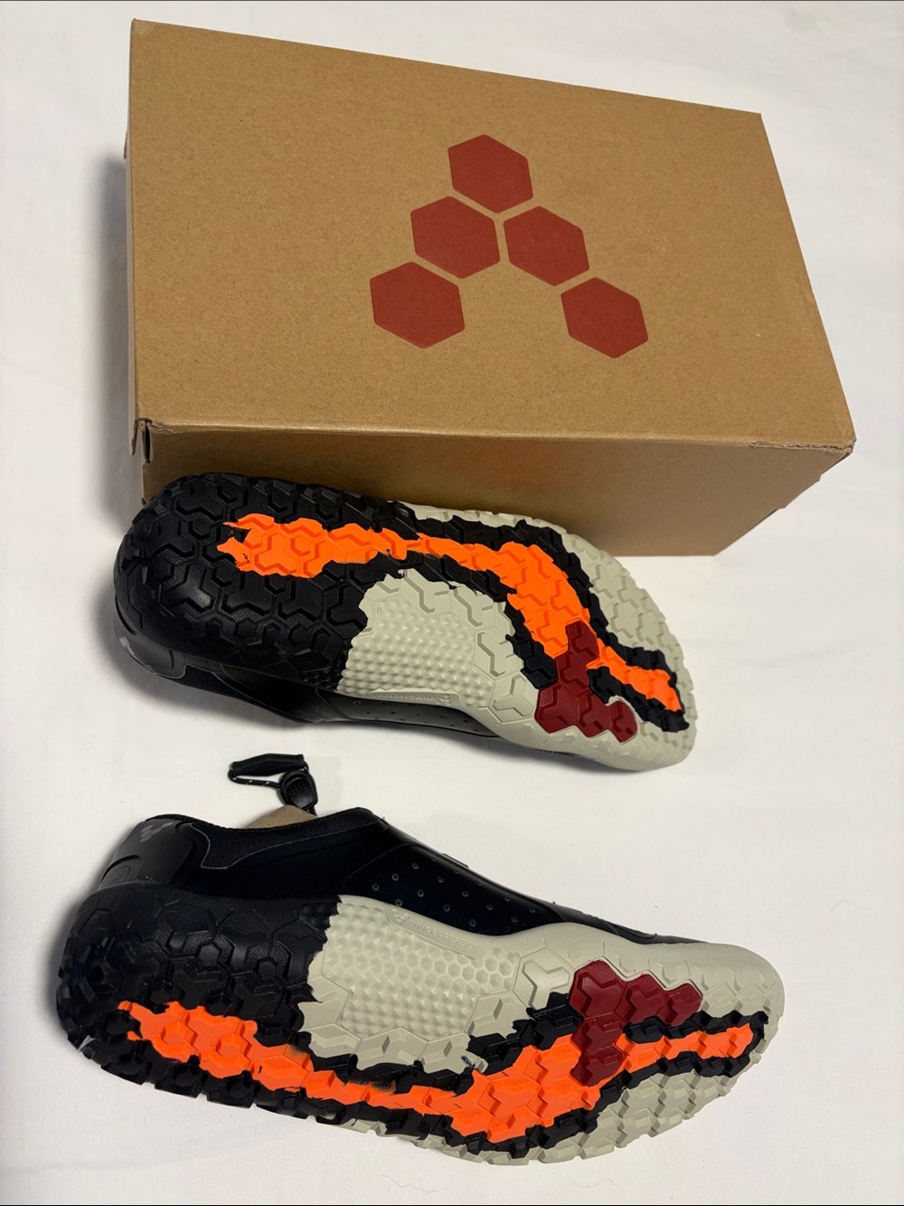 Vivo Barefoot black sneakers with tan accents - Picture 3 of 5